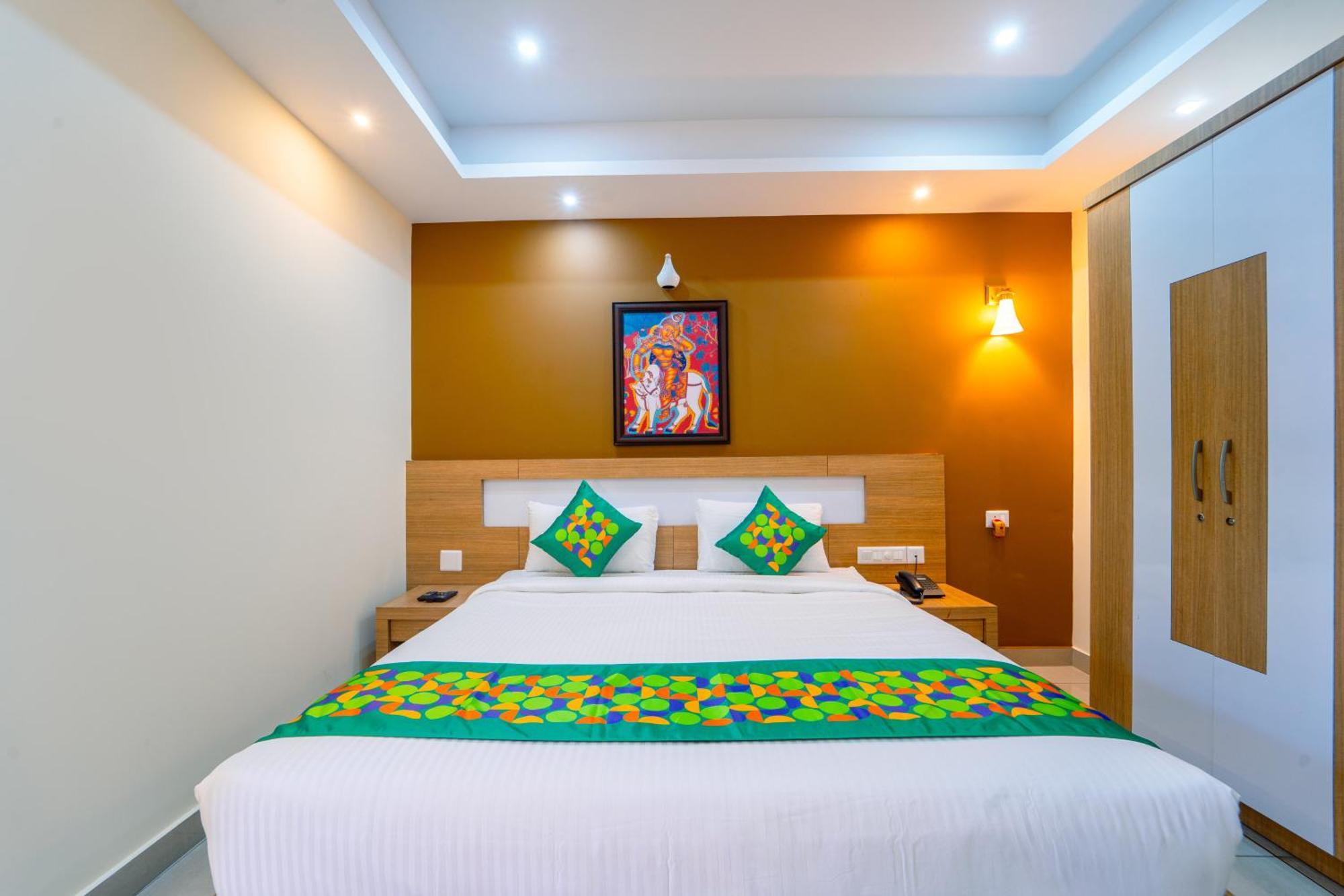 Treebo Sree Varshavilas Regency, 2 Mins From Guruvayoor Temple Guruvāyūr Exterior foto