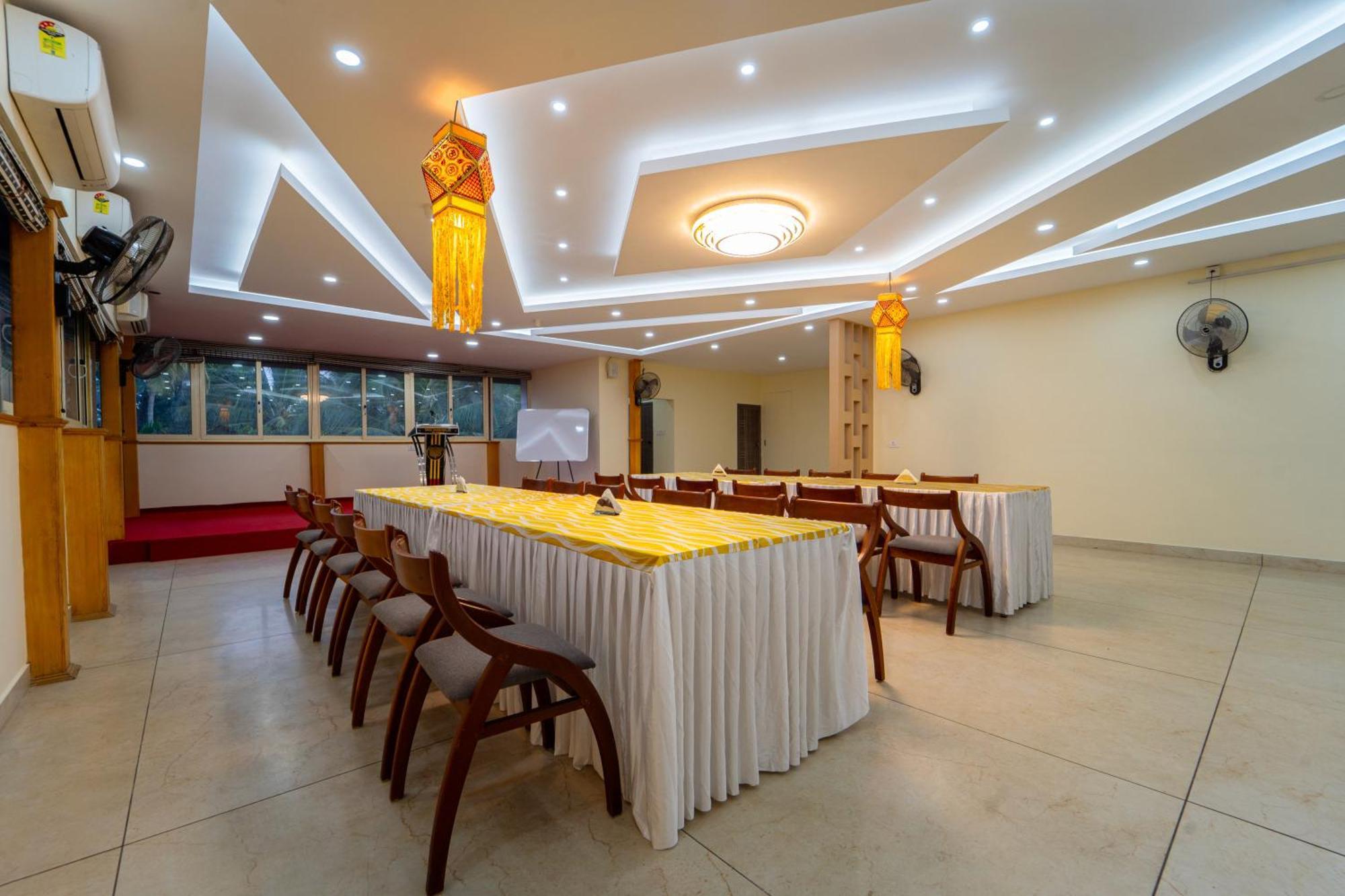 Treebo Sree Varshavilas Regency, 2 Mins From Guruvayoor Temple Guruvāyūr Exterior foto