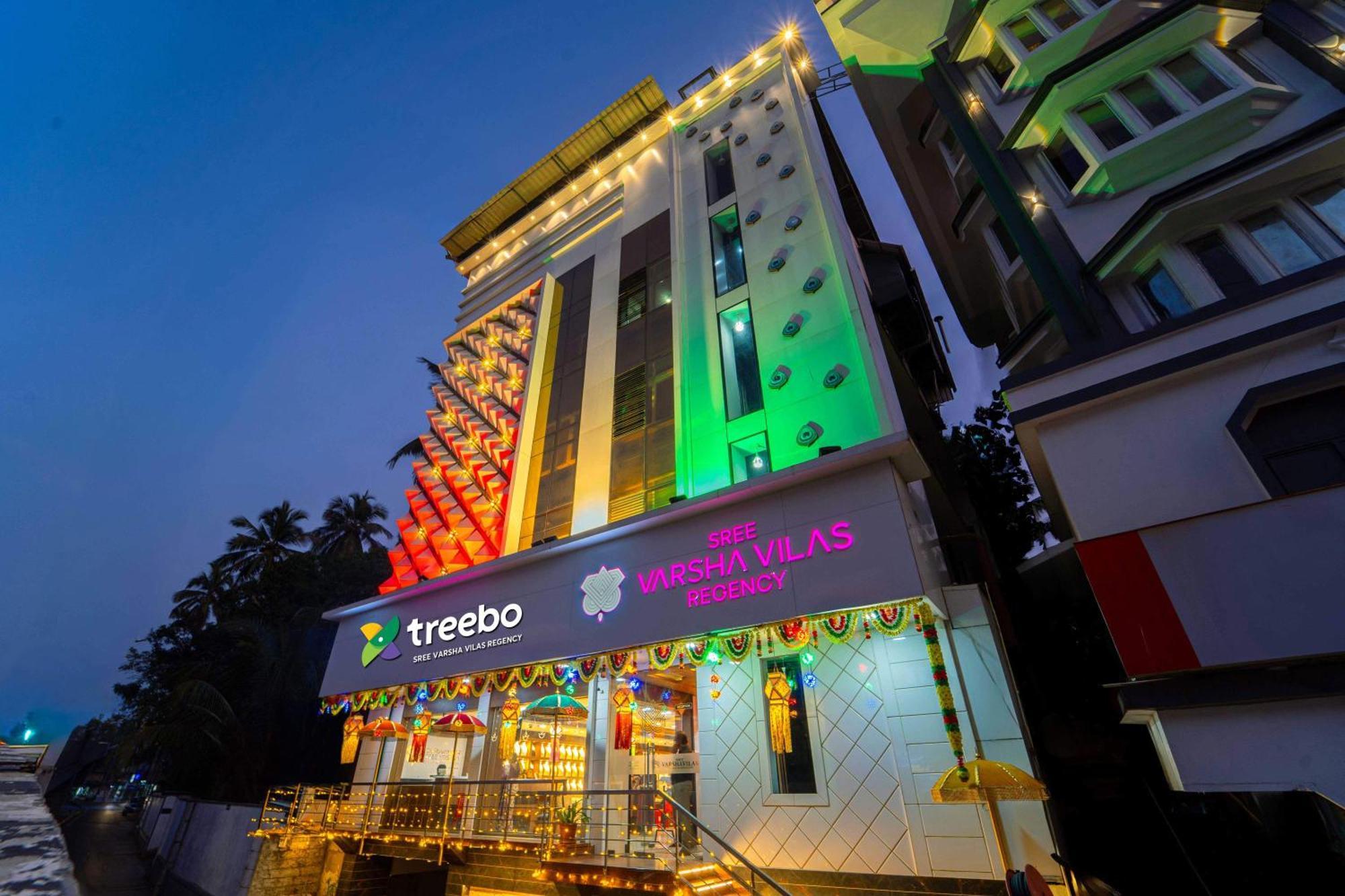 Treebo Sree Varshavilas Regency, 2 Mins From Guruvayoor Temple Guruvāyūr Exterior foto